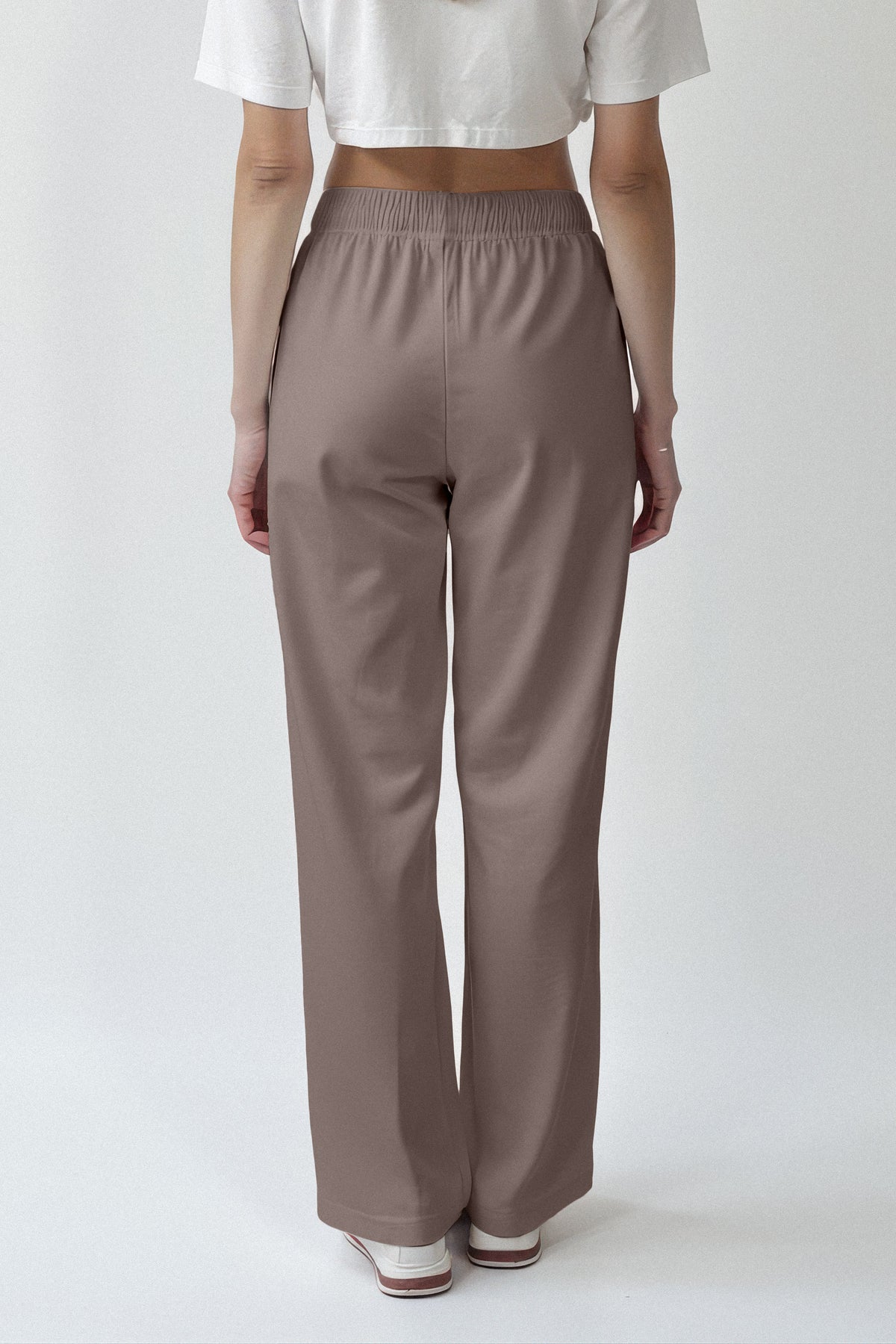 Sundry Softest Fleece Straight Leg Sweatpant in Latte