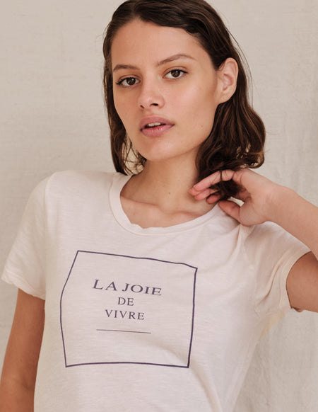 Sundry Vivre Boy Tee In Oatmilk-close up