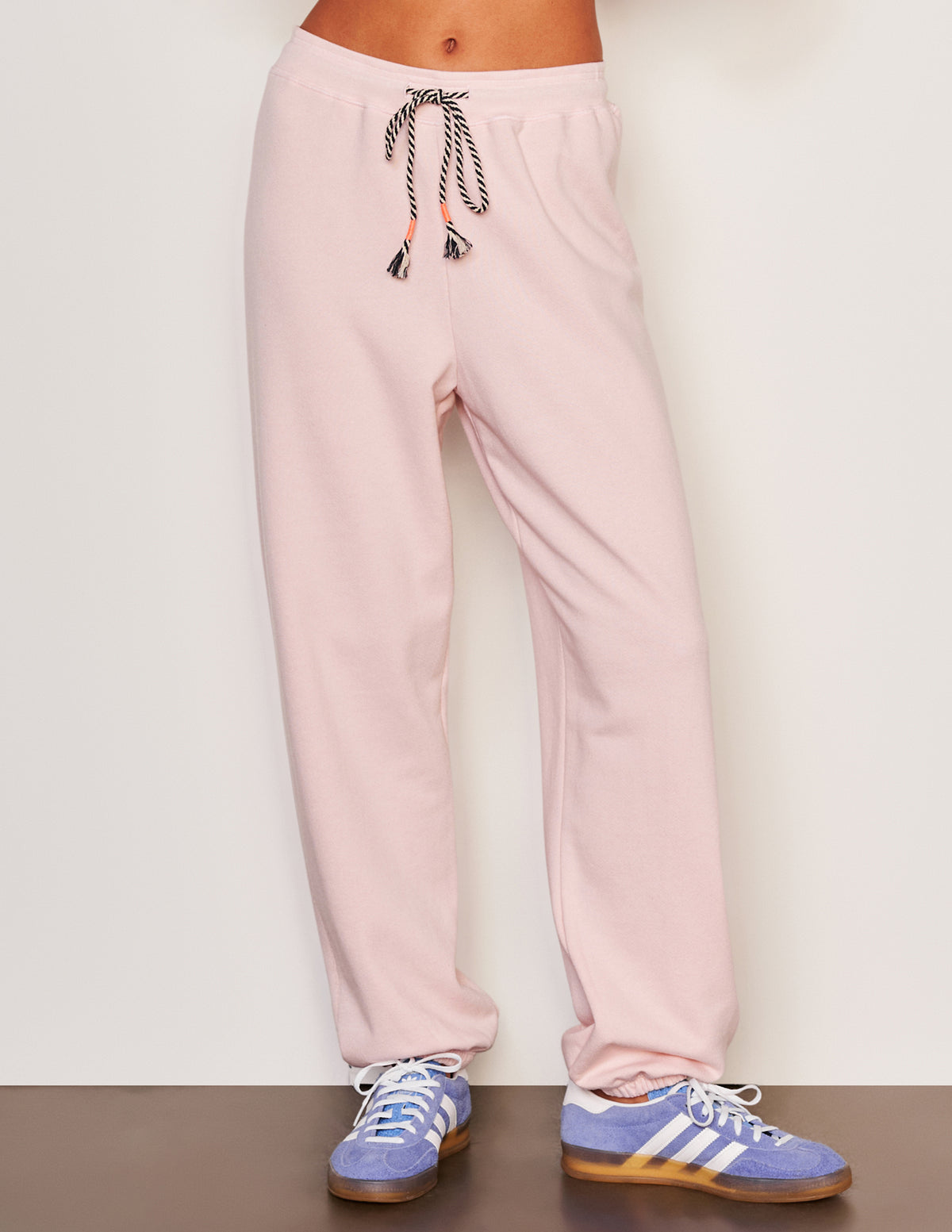 Sundry Basic Sweatpant-front view model is wearing purple shoes