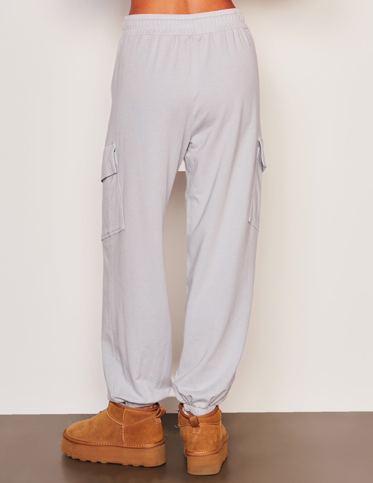 Sundry Lounge Cargo-back