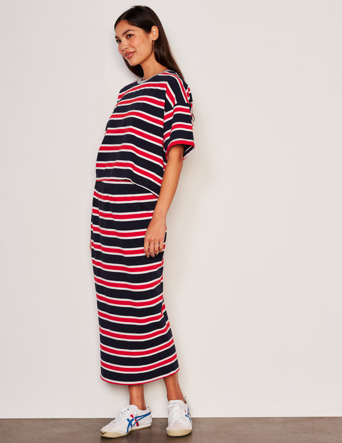 Sundry Crop Crew Neck Tee &amp; Midi Side Slit Skirt Set Redin Flare Red