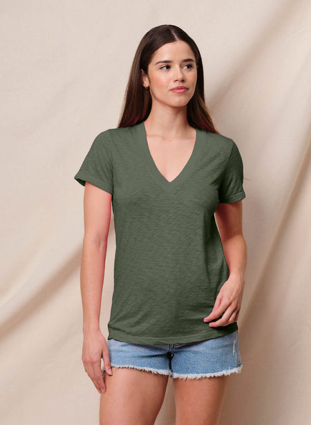 Sundry Deep V-Neck Tee in Signature Green