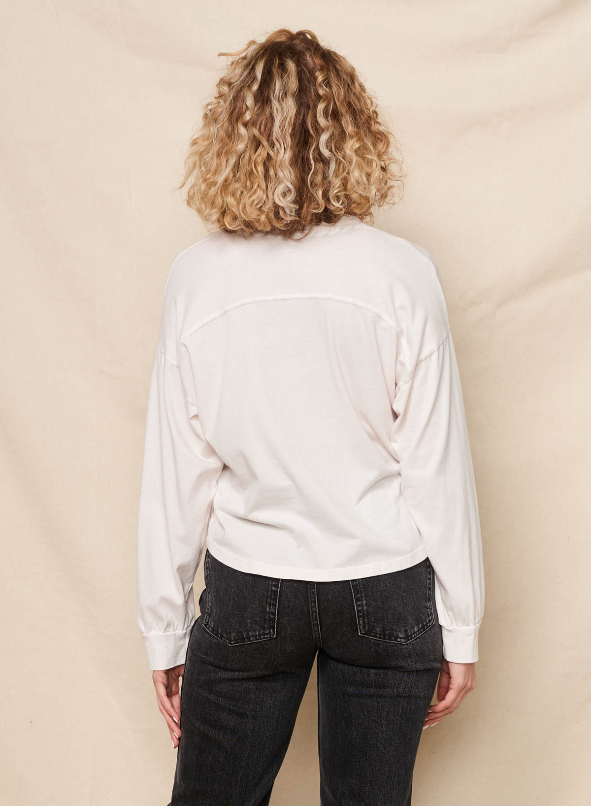 Sundry Soleil Fildside Long Sleeve Tee in Oyster