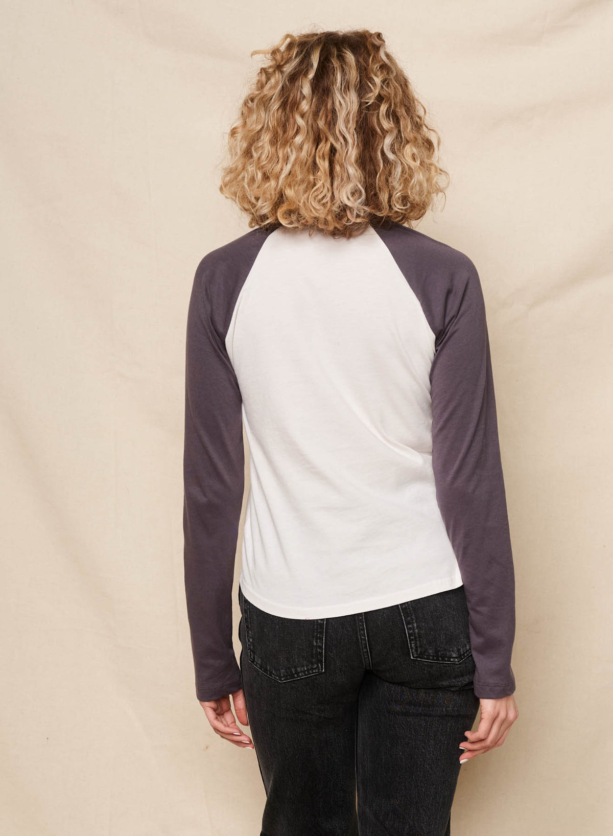 Sundry Hola Long Sleeve Raglan Tee in Oyster
