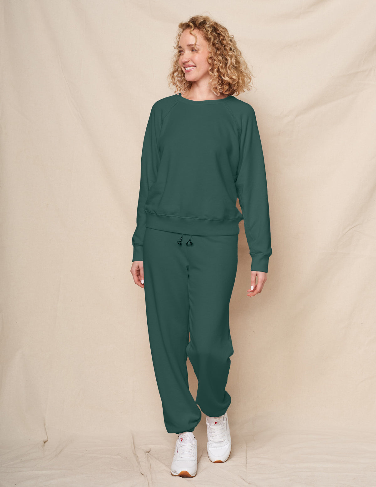 Sundry Raglan Sweatshirt in Rainforest