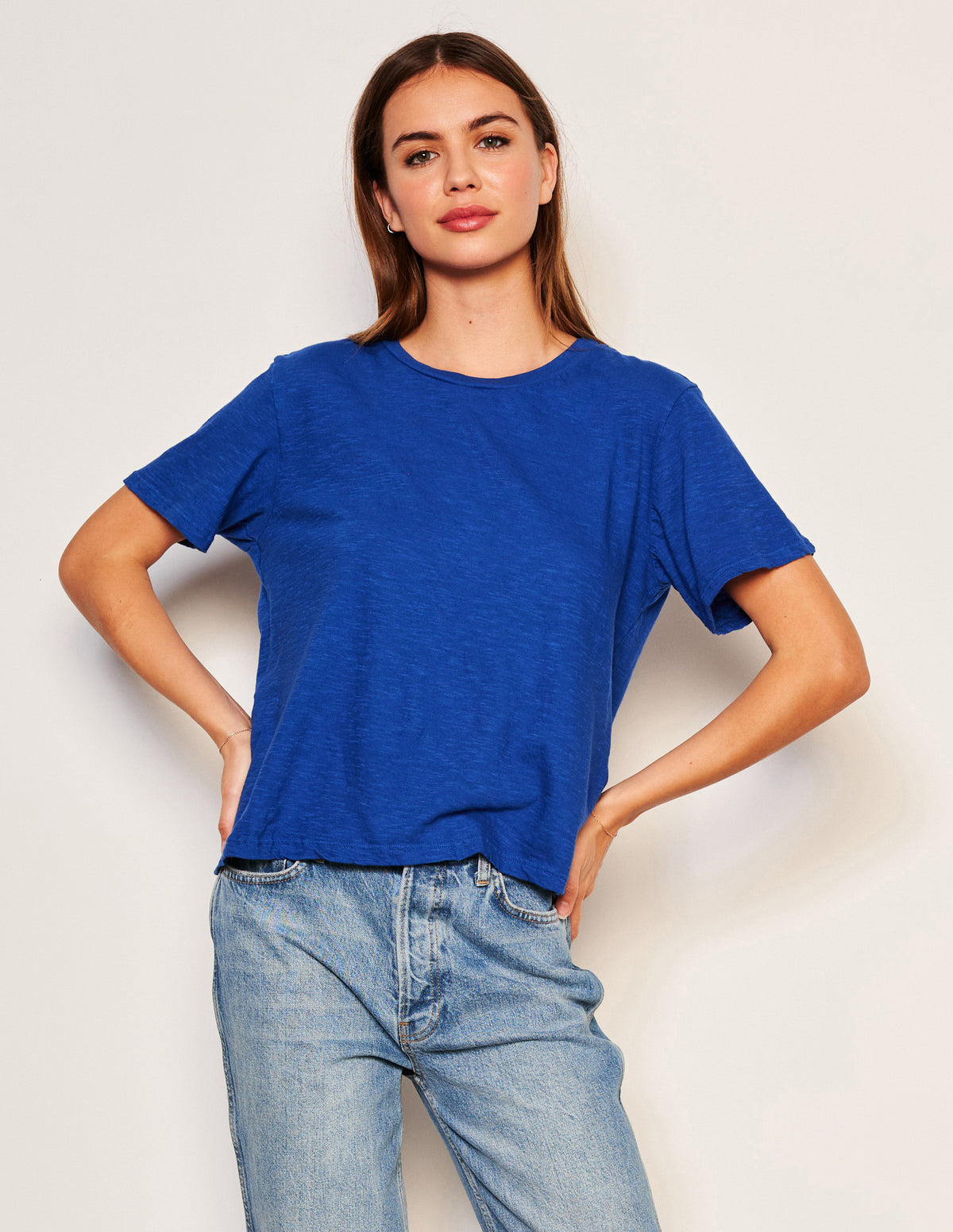 Sundry Crew Neck Tee in Symphony-3/4 front view models hands are on her side
