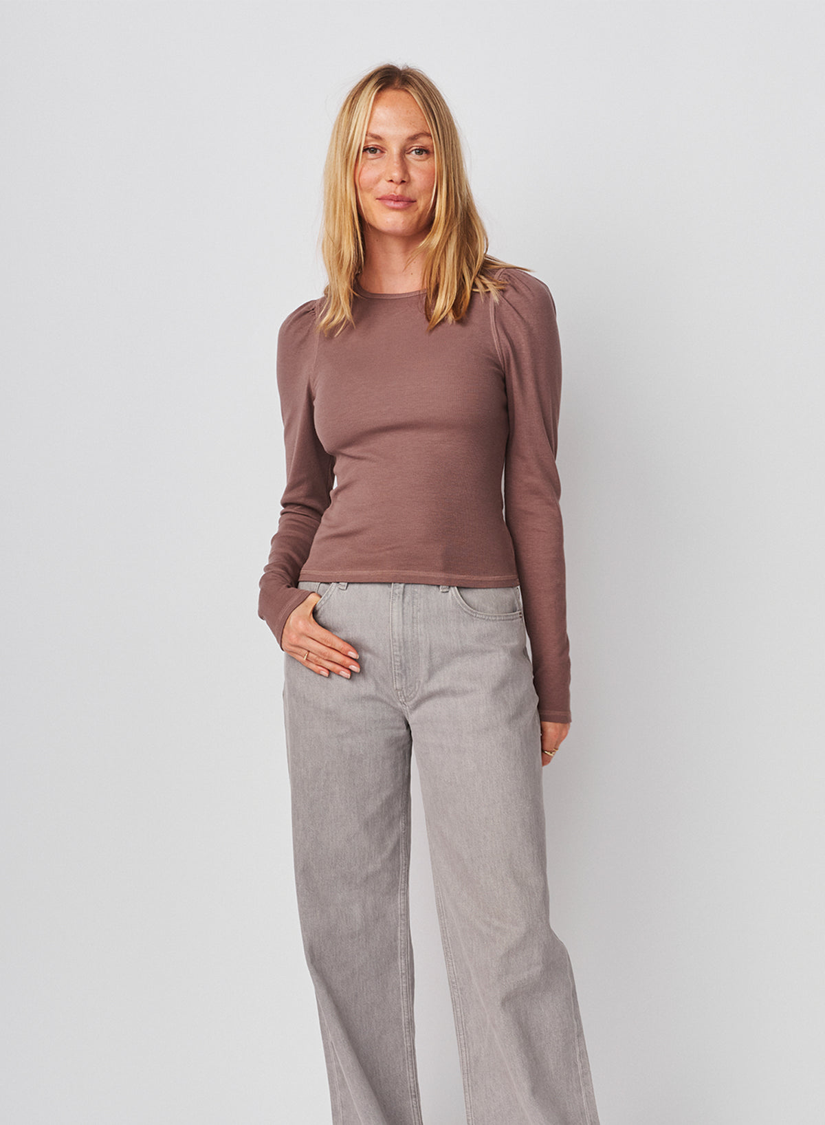 Sundry Puff Sleeve Top in Mushroom