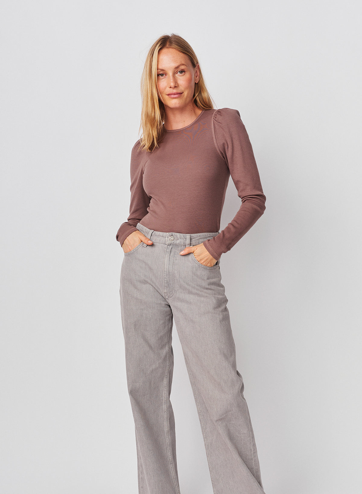 Sundry Puff Sleeve Top in Mushroom