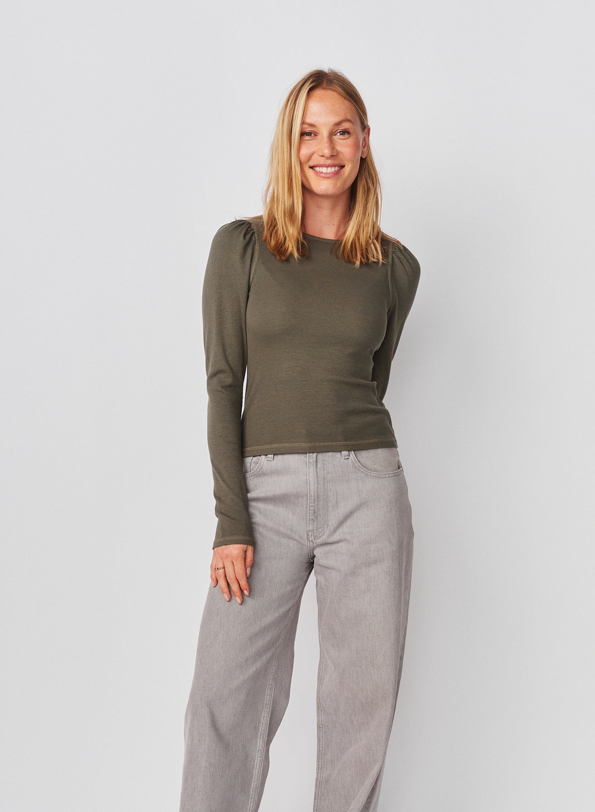 Sundry Puff Sleeve Top in Signature Green