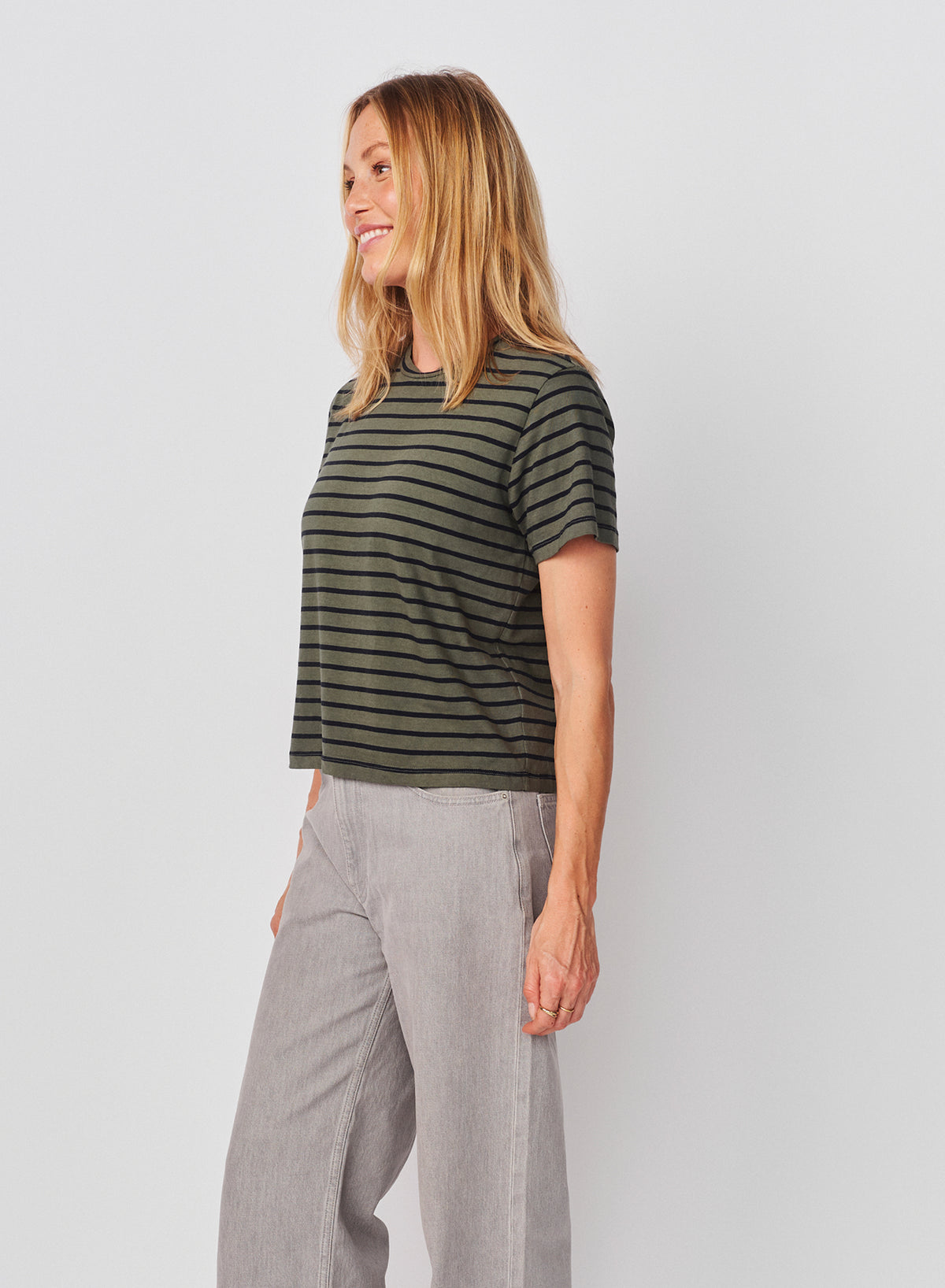 Sundry Short Sleeve Boxy Crew Tee in Signature Green