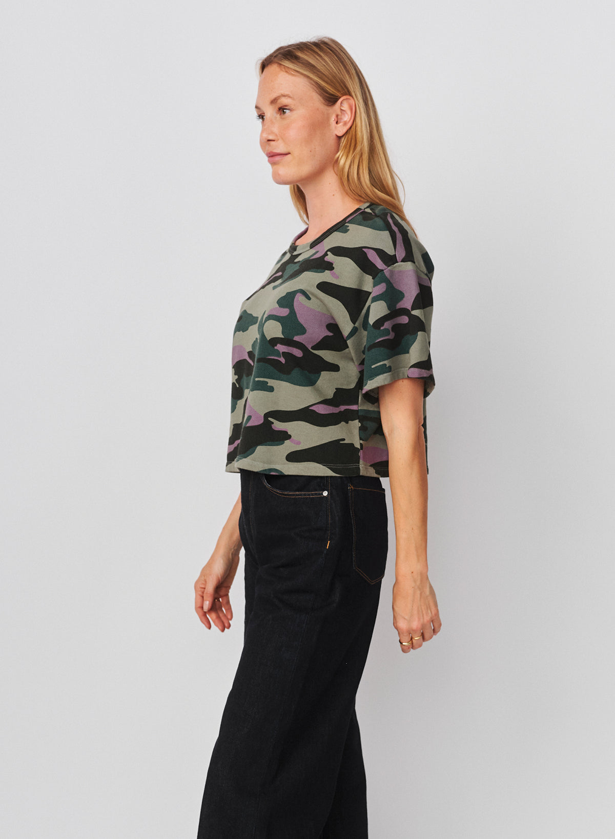 Sundry Cropped Sweatshirt Tee in Signature Green