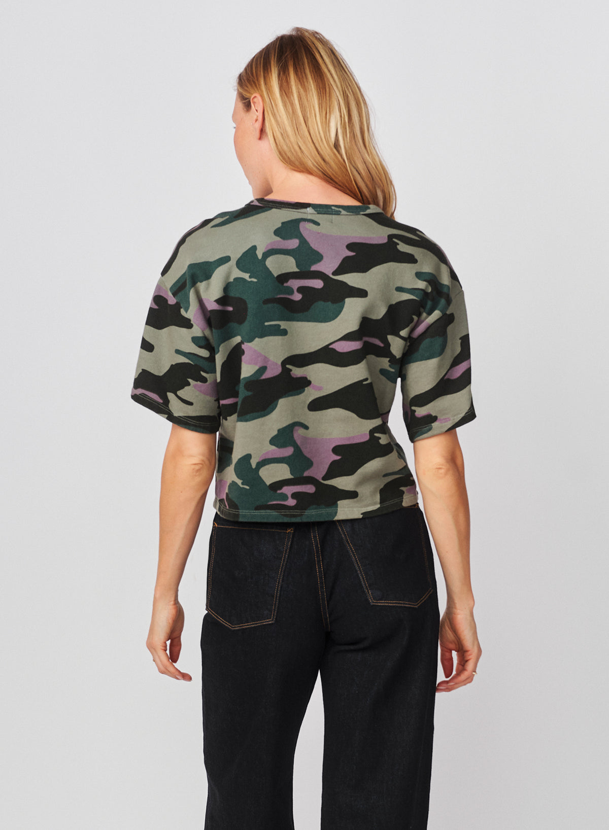 Sundry Cropped Sweatshirt Tee in Signature Green