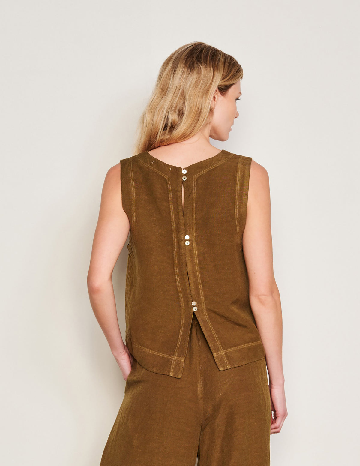 Sundry Shell Tank in Olive-back view