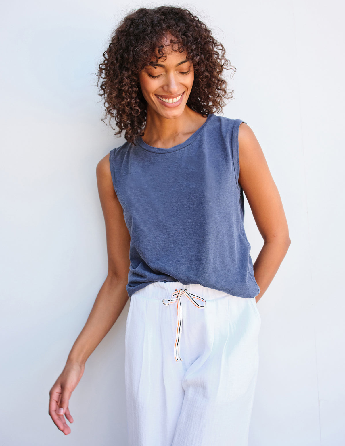 Sundry Muscle Tank in Pigment Navy-fornt