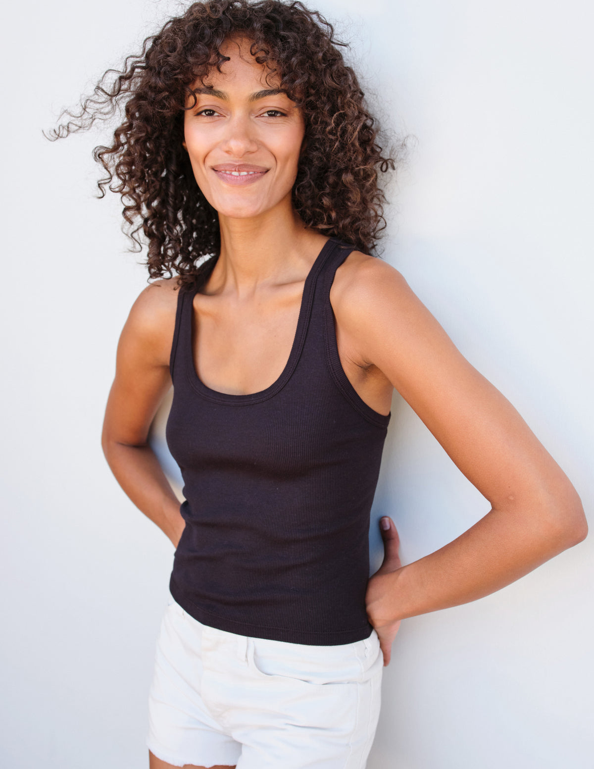 Sundry Scoop Neck Crop Tank in Black