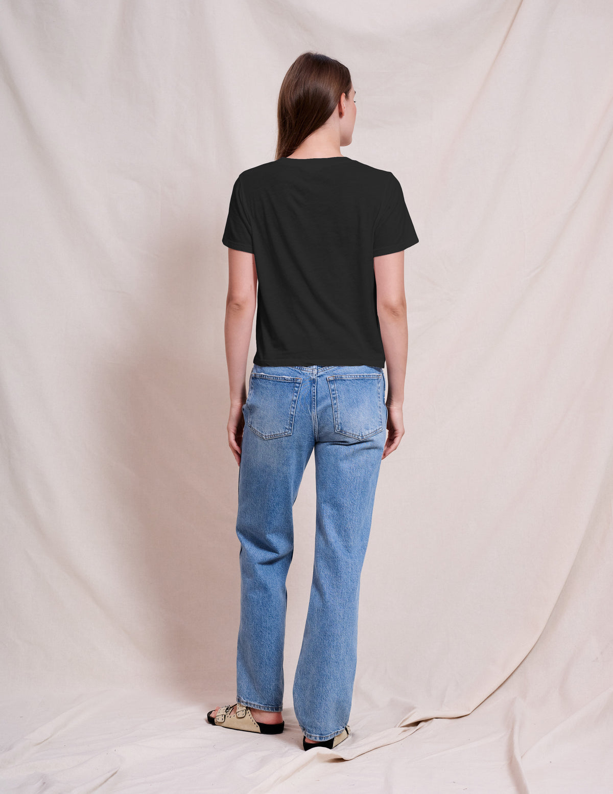 Sundry Crew Neck Tee in Black