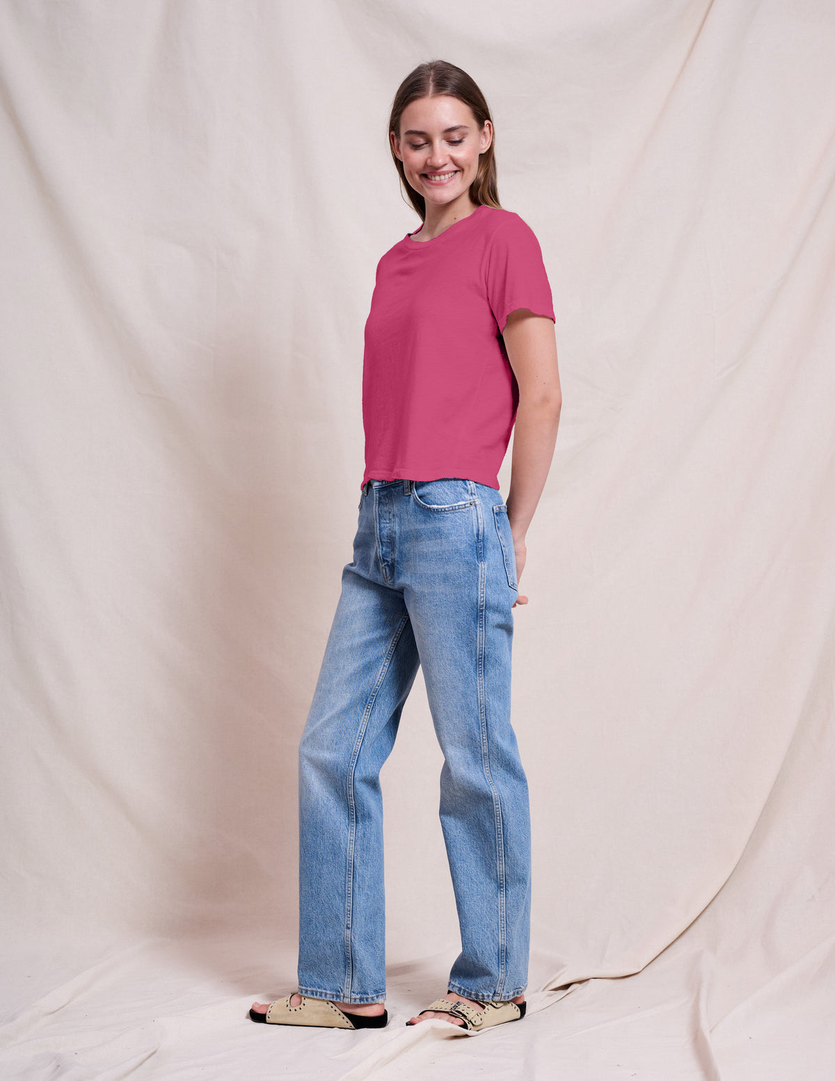Sundry Crew Neck Tee in Cranberry