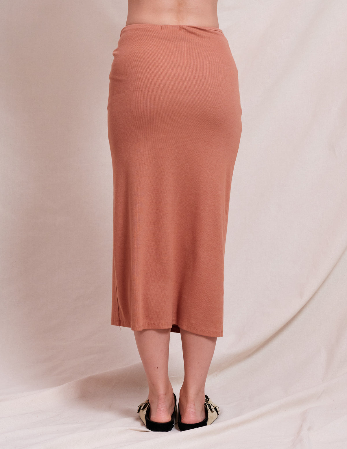 Sundry Front Twist Tee &amp; Side Twist Skirt Set in Vintage Rust