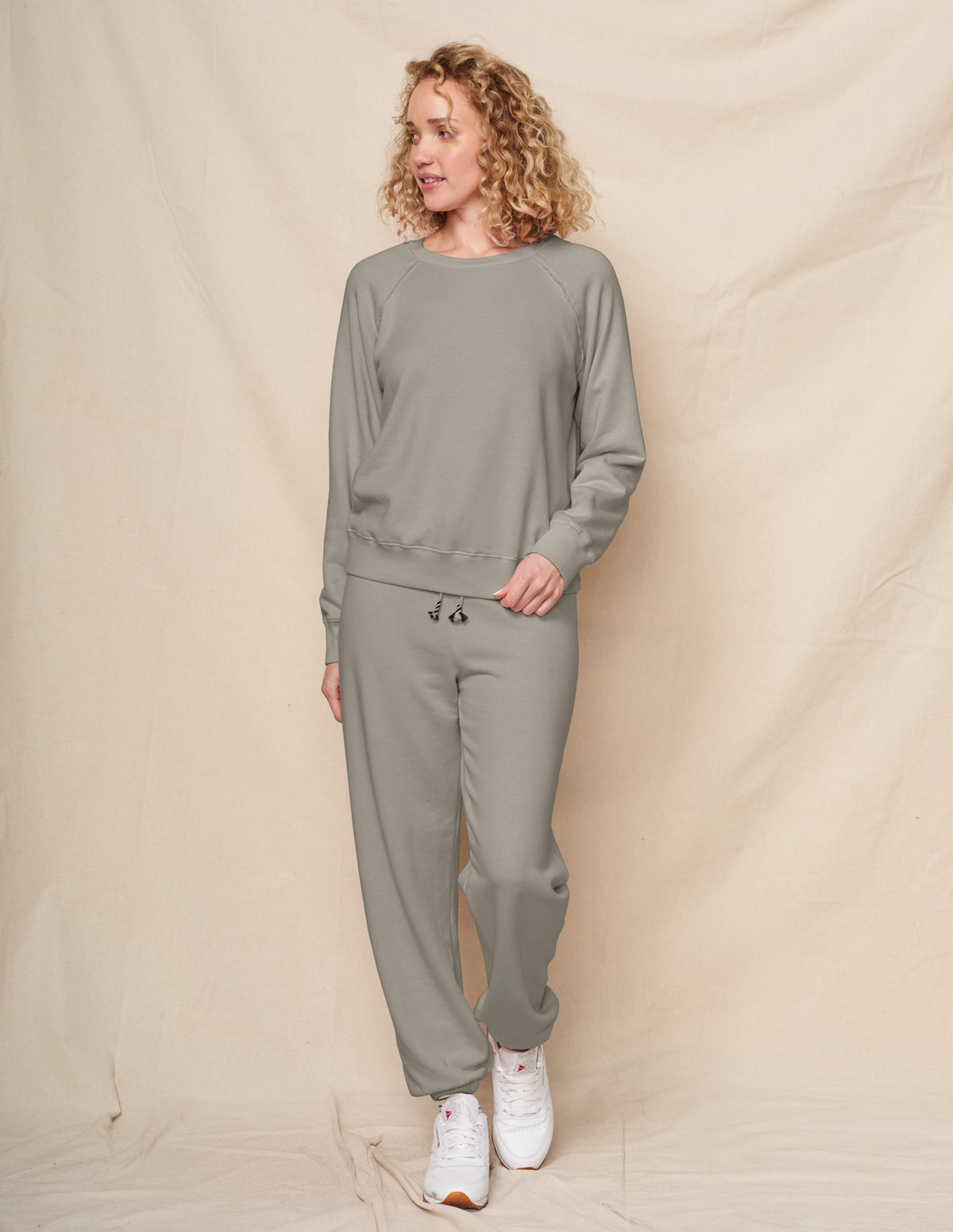 Sundry Raglan Sweatshirt in Fern