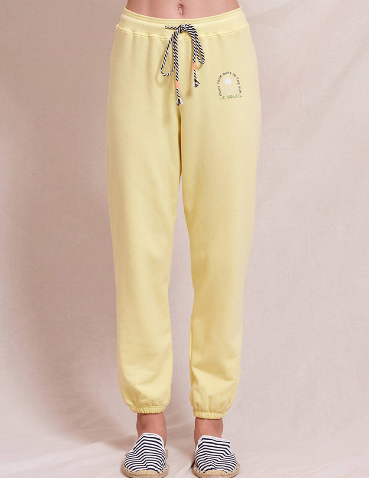Women&#39;s Le Soleil Pullover Crew &amp; Le Soleil Jogger Set in Sensible Yellow
