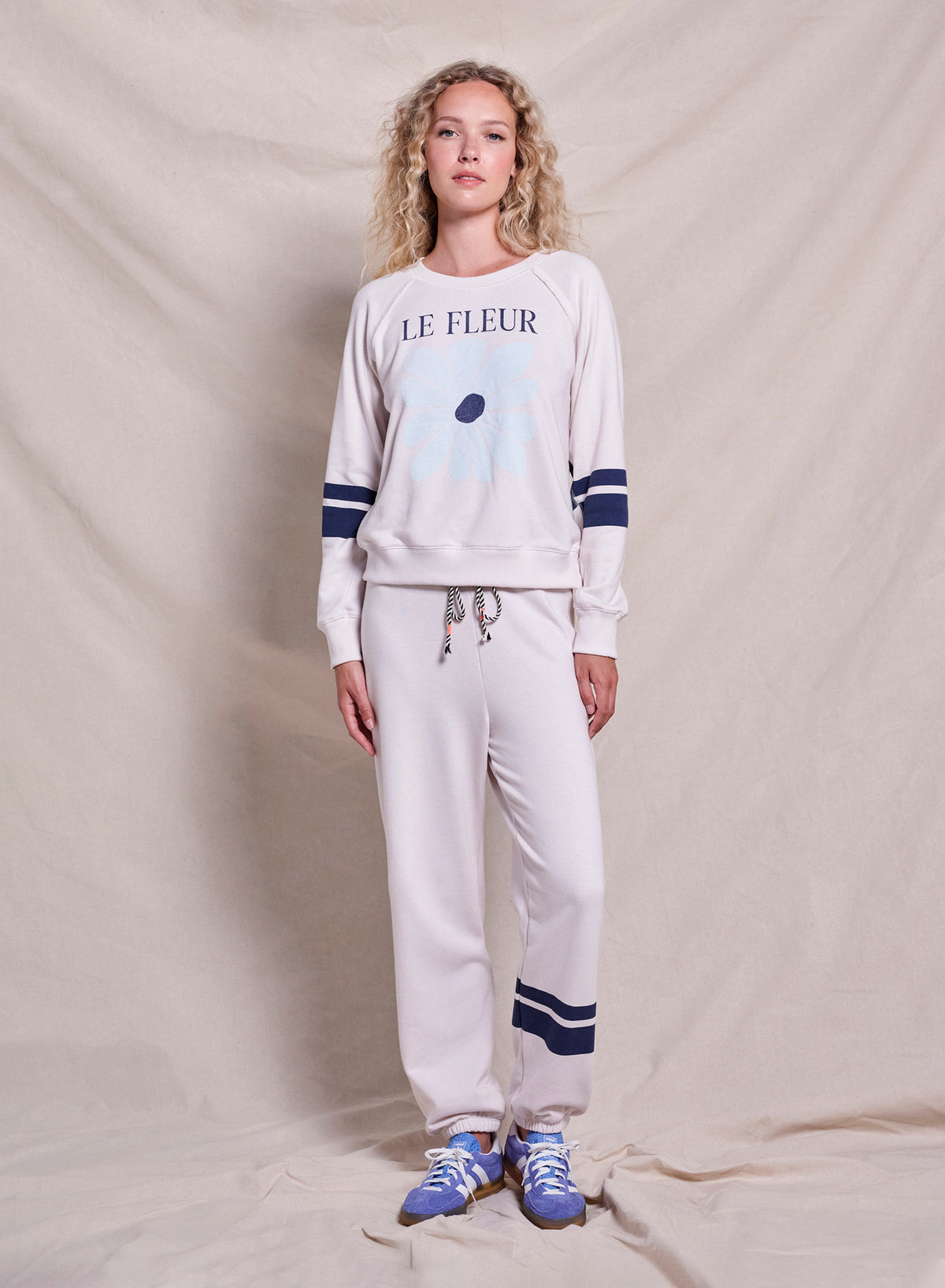 Sundry Le Fleur Raglan Sweatshirt in Oyster