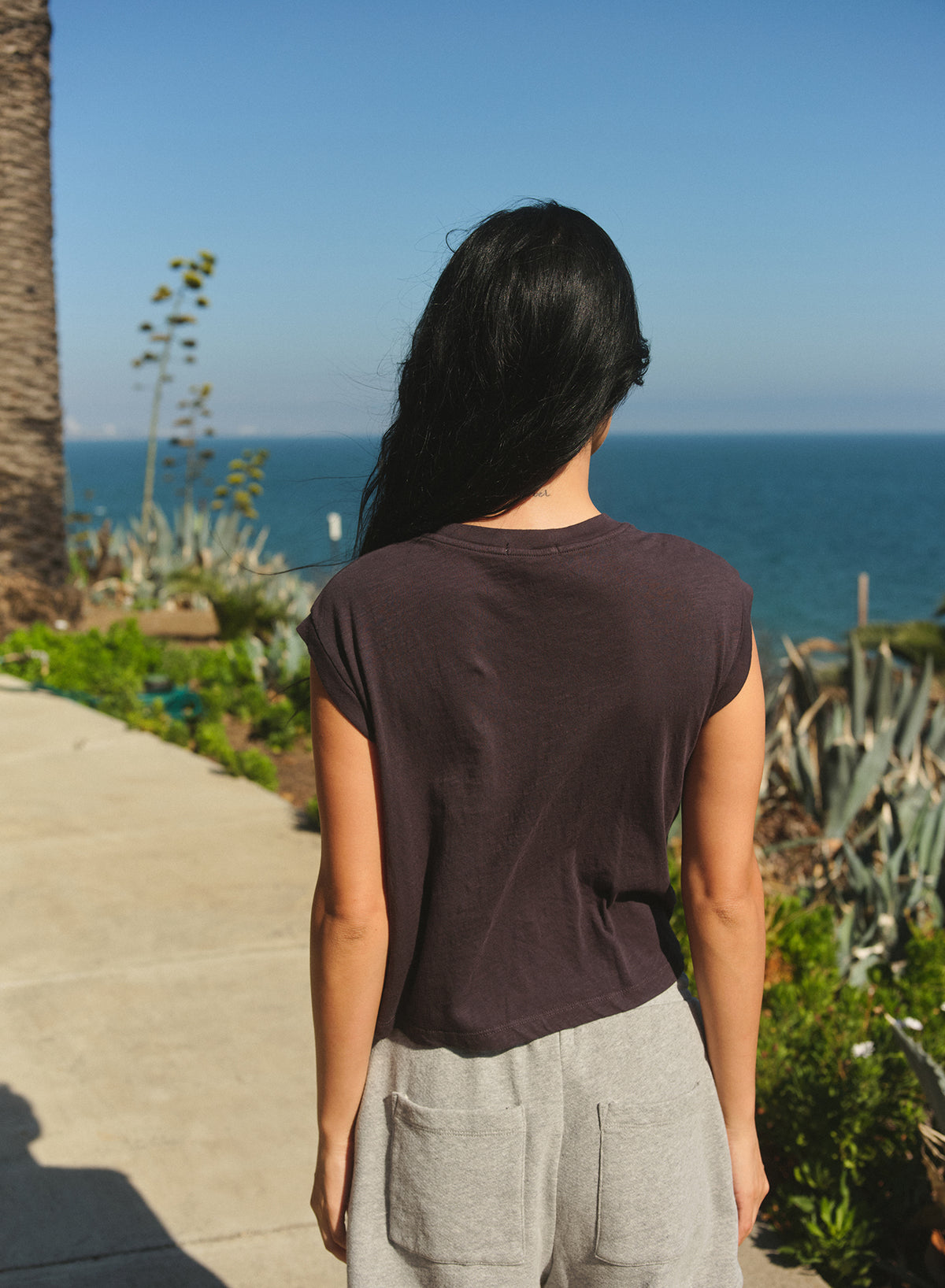 Sundry Muscle Tank in Washed Black
