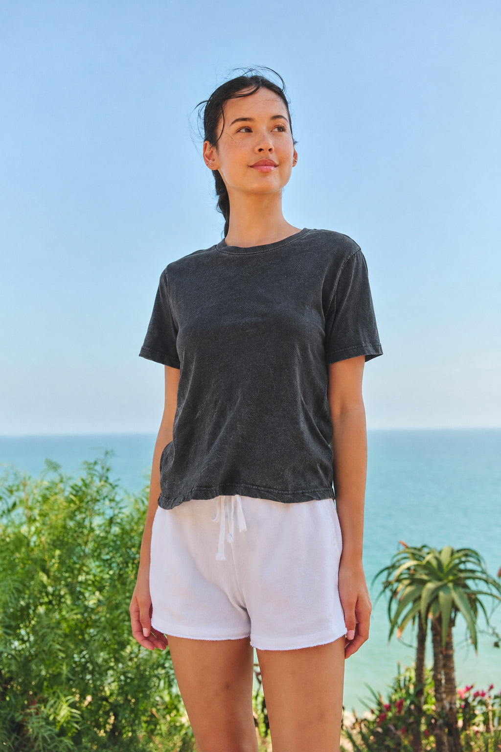 Sundry Crew Neck Tee in Washed Black