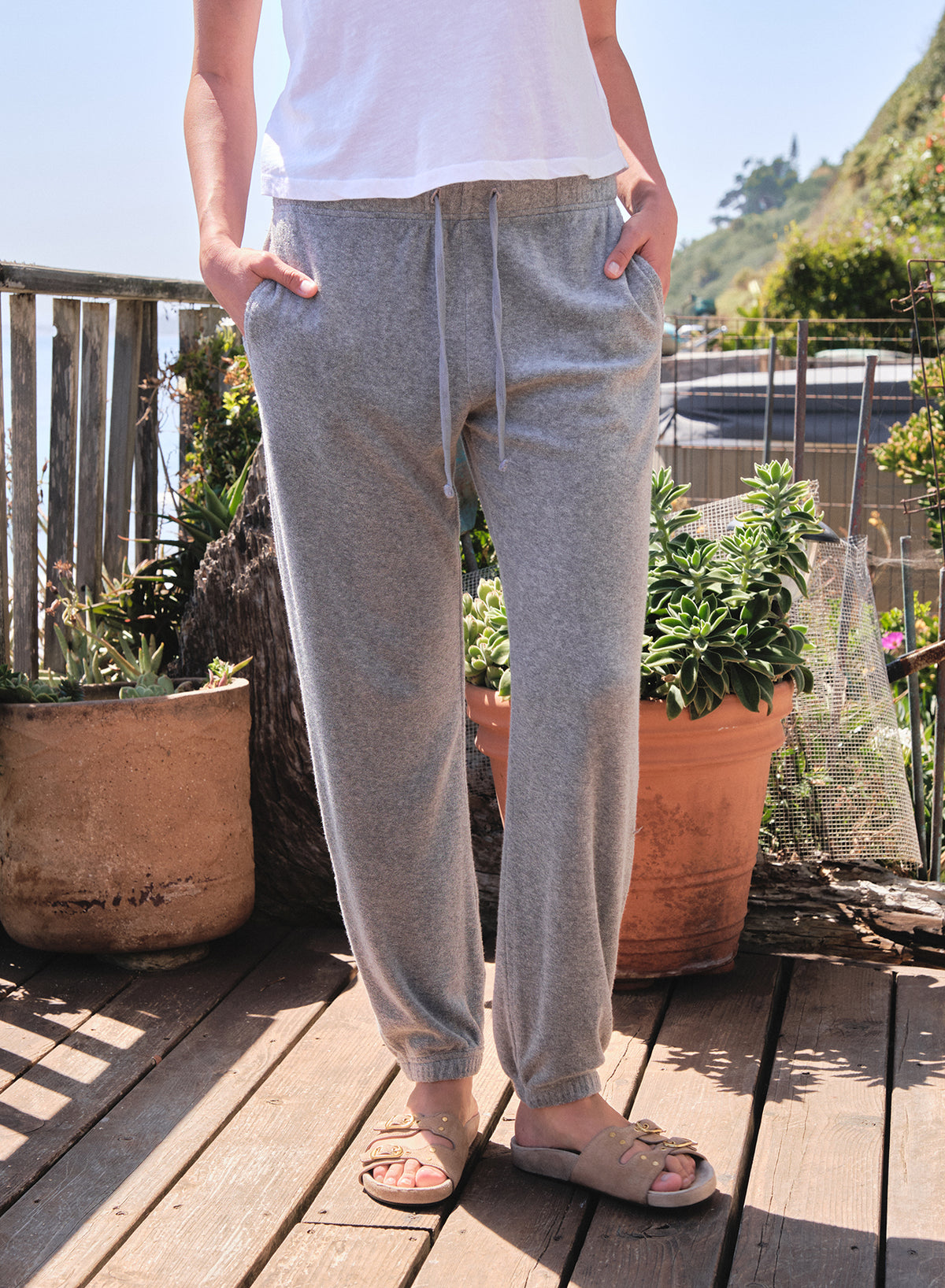 Sundry Athletic Pant in Heather Grey