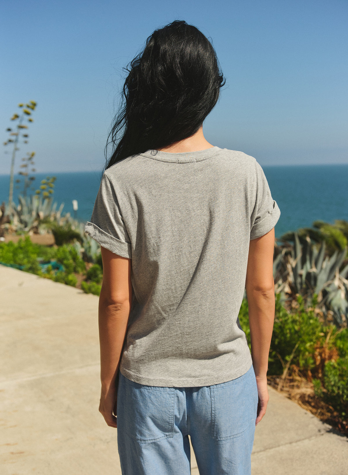 Sundry Le Portside Rolled Sleeve Tee in Heather Grey