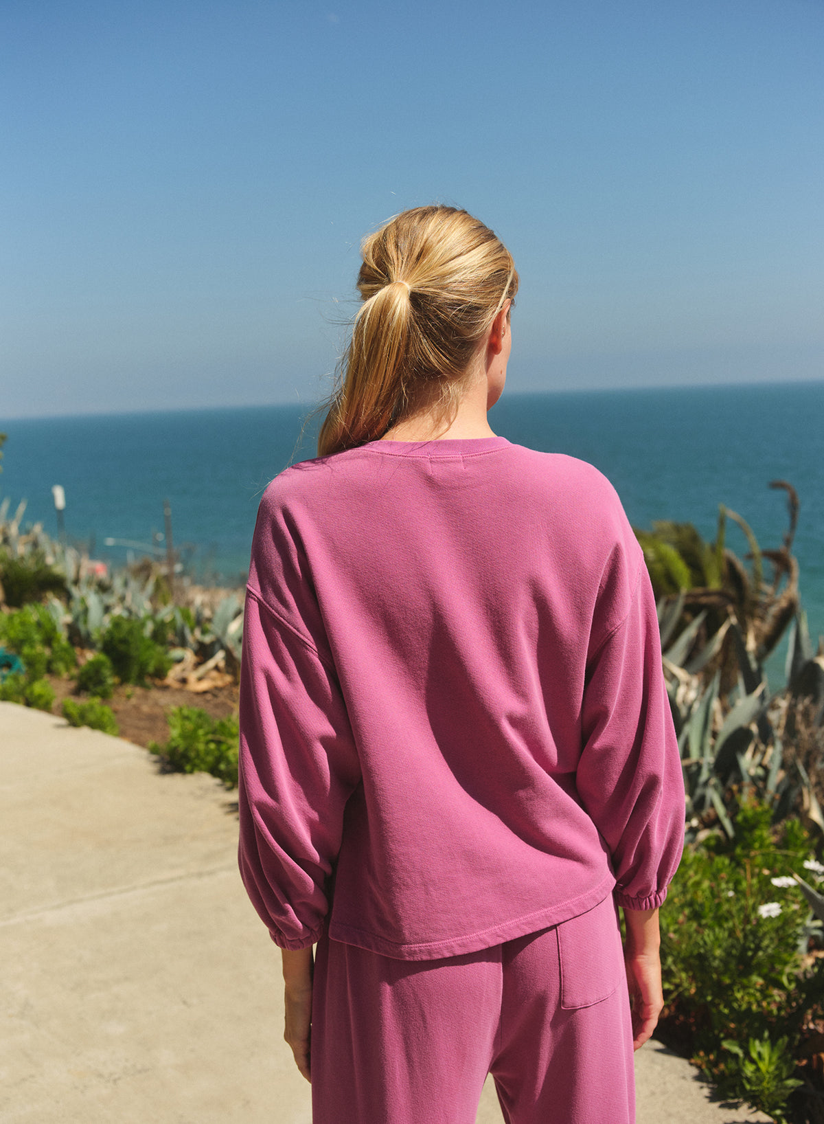 Sundry Sculpture Sweatshirt in Deep Fuchsia