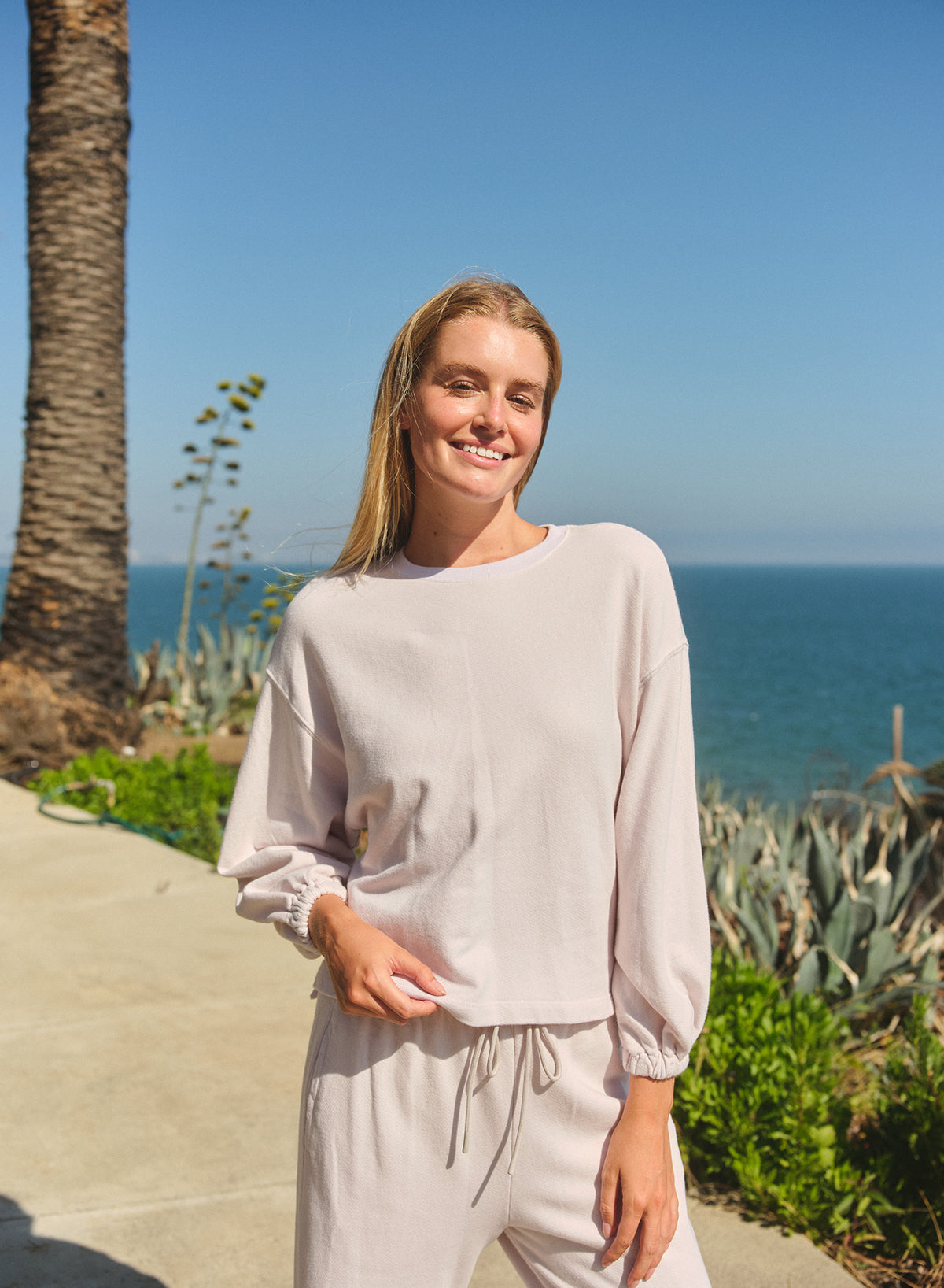 Sundry Sculpture Sweatshirt in Oyster