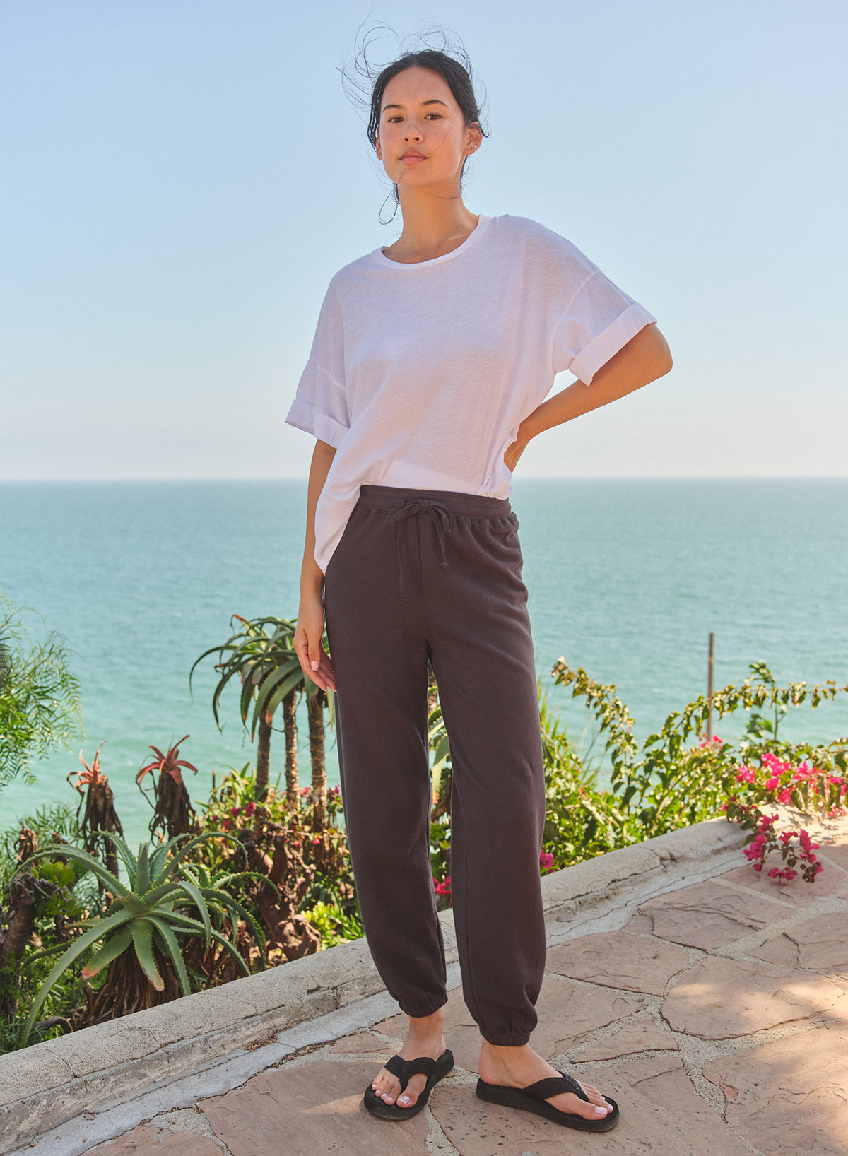 Sundry Basic Sweatpant in Washed Black