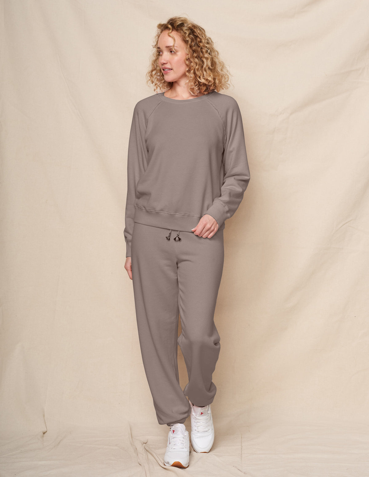 Sundry Raglan Sweatshirt in Fern