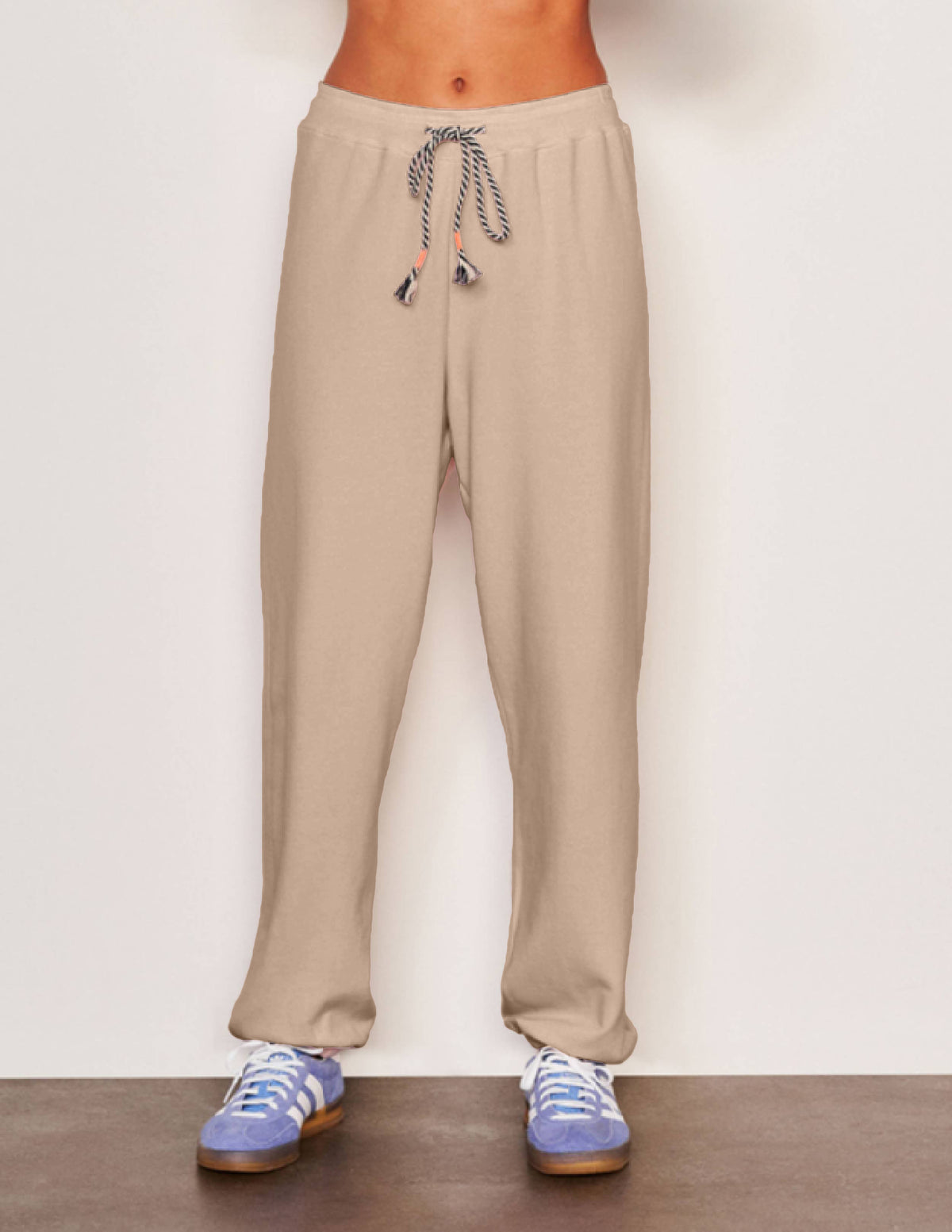 Sundry Basic Sweatpant in Taupe