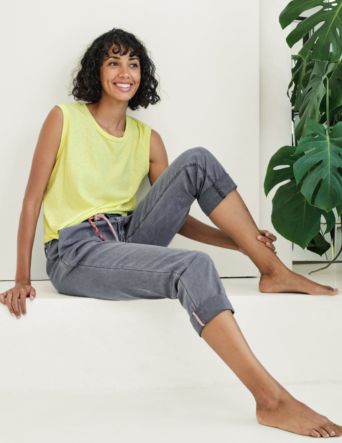 Sundry Muscle Tank in Citron